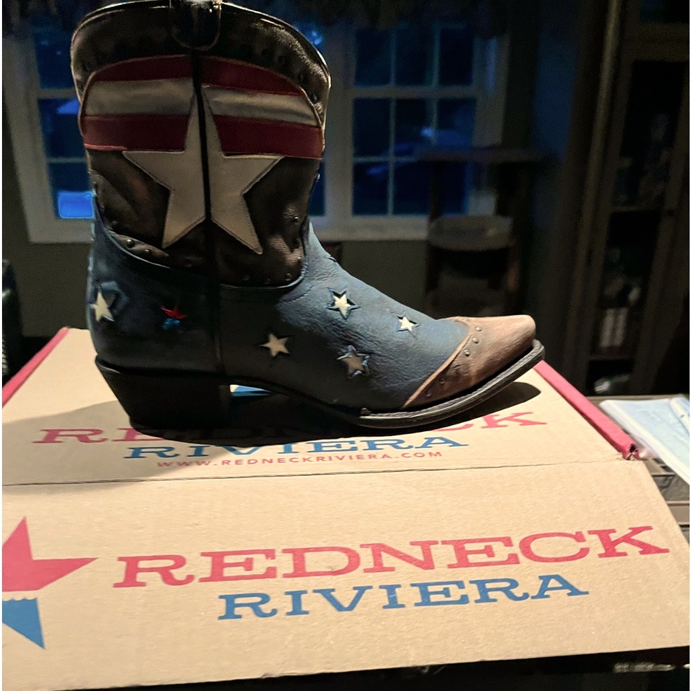 Purchased in Nashville at French’s…Brand new…never worn…Absolutely gorgeous!
